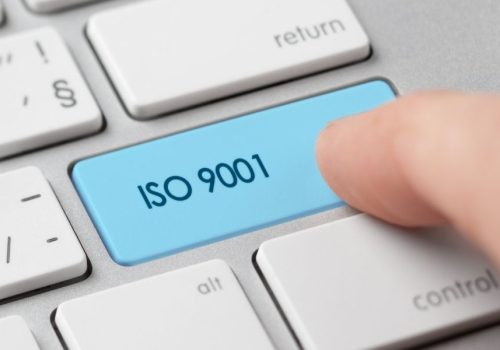 Uvajanje standardov in certifikacija